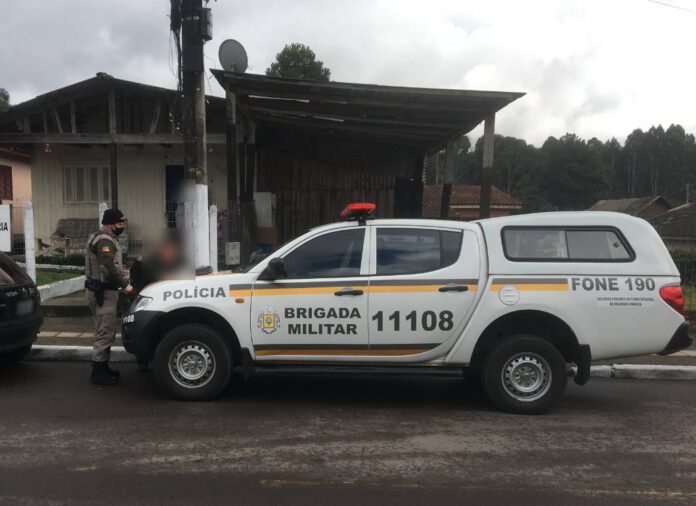 Policia Ambiental realizando fiscalização