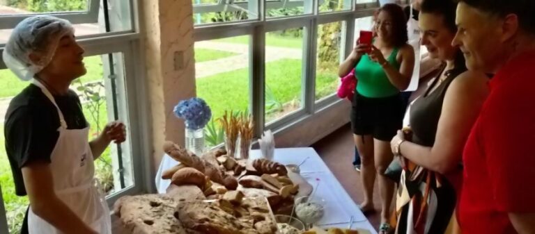 Alunos da rede municipal concluem Curso de Gastronomia e Nutrição