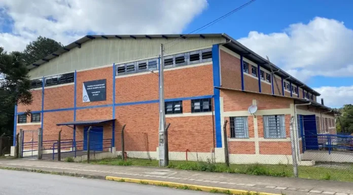 Série Ouro de Canela tem três jogos nesta segunda-feira no Carlinhos da Vila