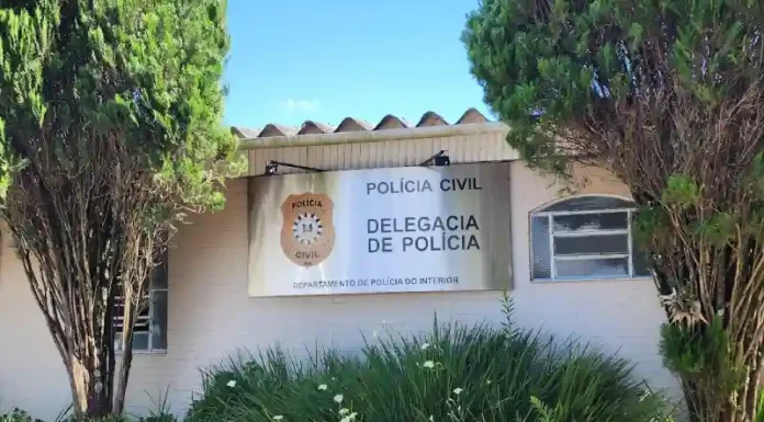Homem é baleado no rosto e residência ligada a suspeito é destruída por incêndio em Canela