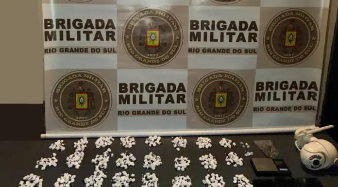 Brigada Militar prende casal com mais de 700 porções de drogas em Gramado