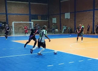 Oito e Meia e Suvaco decidem o título do Futsal Veterano de Canela