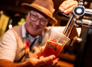 Oktoberfest de Igrejinha celebra 50 dias para a festa com promoção de desconto em ingressos