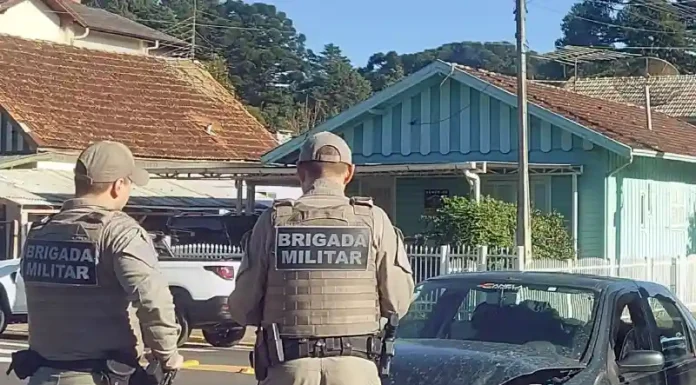 Acidente envolve dois veículos e não deixa feridos em Canela