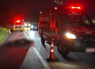 Homem de 71 anos morre após ser atropelado na ERS-115, em Igrejinha