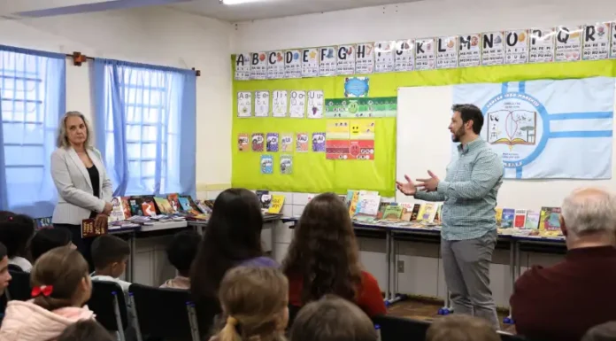 Escola Cônego João Marchesi é beneficiada com 400 livros do projeto Biblioteca RS