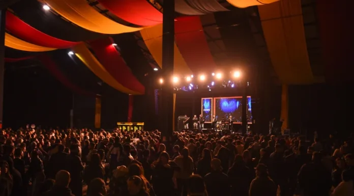 Oktoberfest Gramado começa sexta (18). Programação tem shows nacionais, bandas, desfiles, concursos e bailes