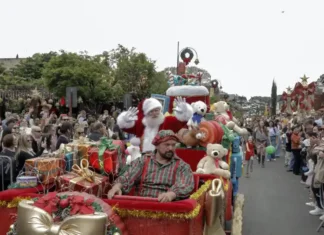 Parada de Natal terá edição extra nesta segunda-feira durante o feriadão em Gramado